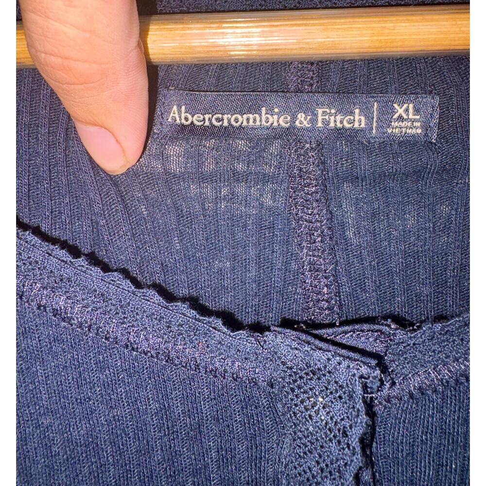 Abercrombie & Fitch Navy Blue Ribbed Knit Henley Long Sleeve Blouse Top Size XL - Picture 4 of 7